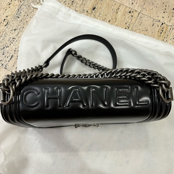 Chanel Large Boy Bag - Picture 6 of 15